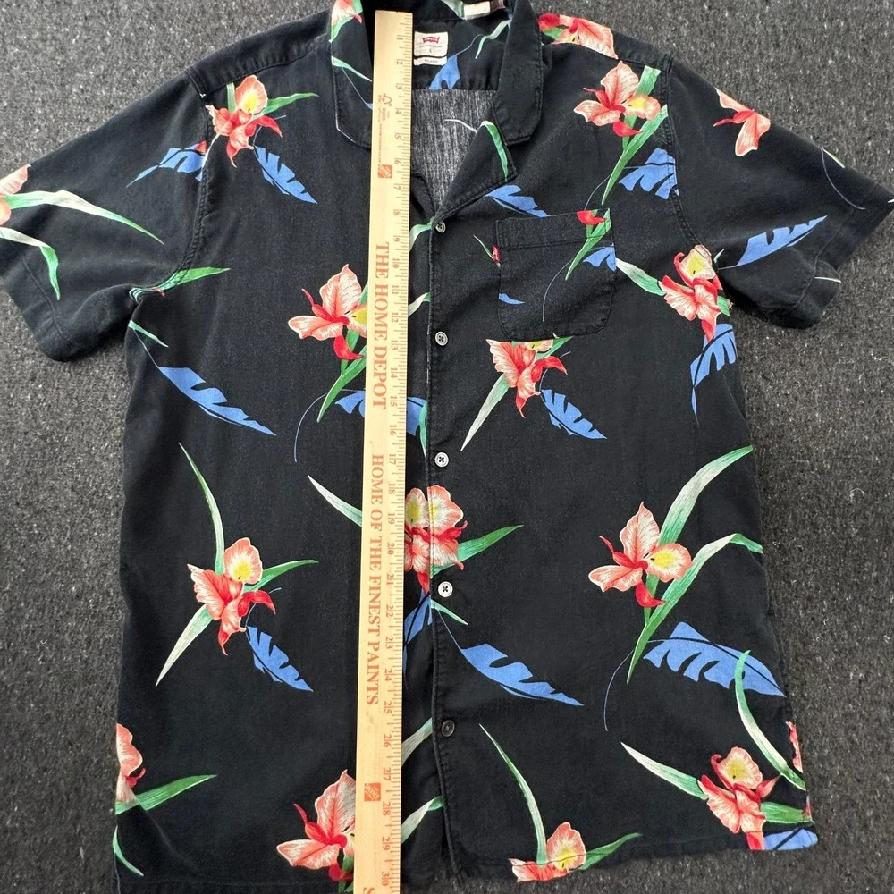 Levis Button Up Shirt Mens L Black Floral Relaxed Fit Tropical Short Sleeve